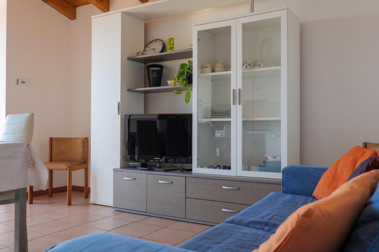 شقة Panoramic'S Loft Tramonto فيربانيا المظهر الخارجي الصورة